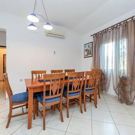 Buskulic Anamarija 2 By Interhome Appartement *