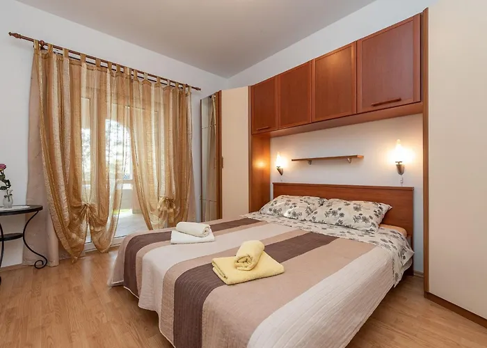 Buskulic Anamarija 2 By Interhome Appartement Vir